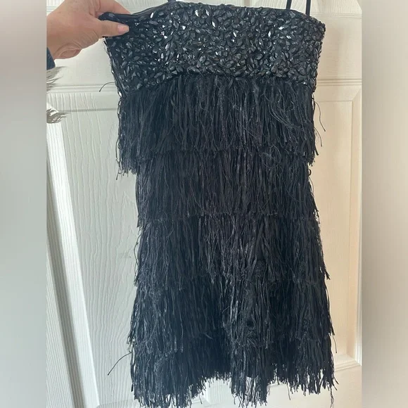 Chic vintage Black Strapless Fringe Cocktail dress size 2 by La Femme hoco prom - Picture 7 of 8